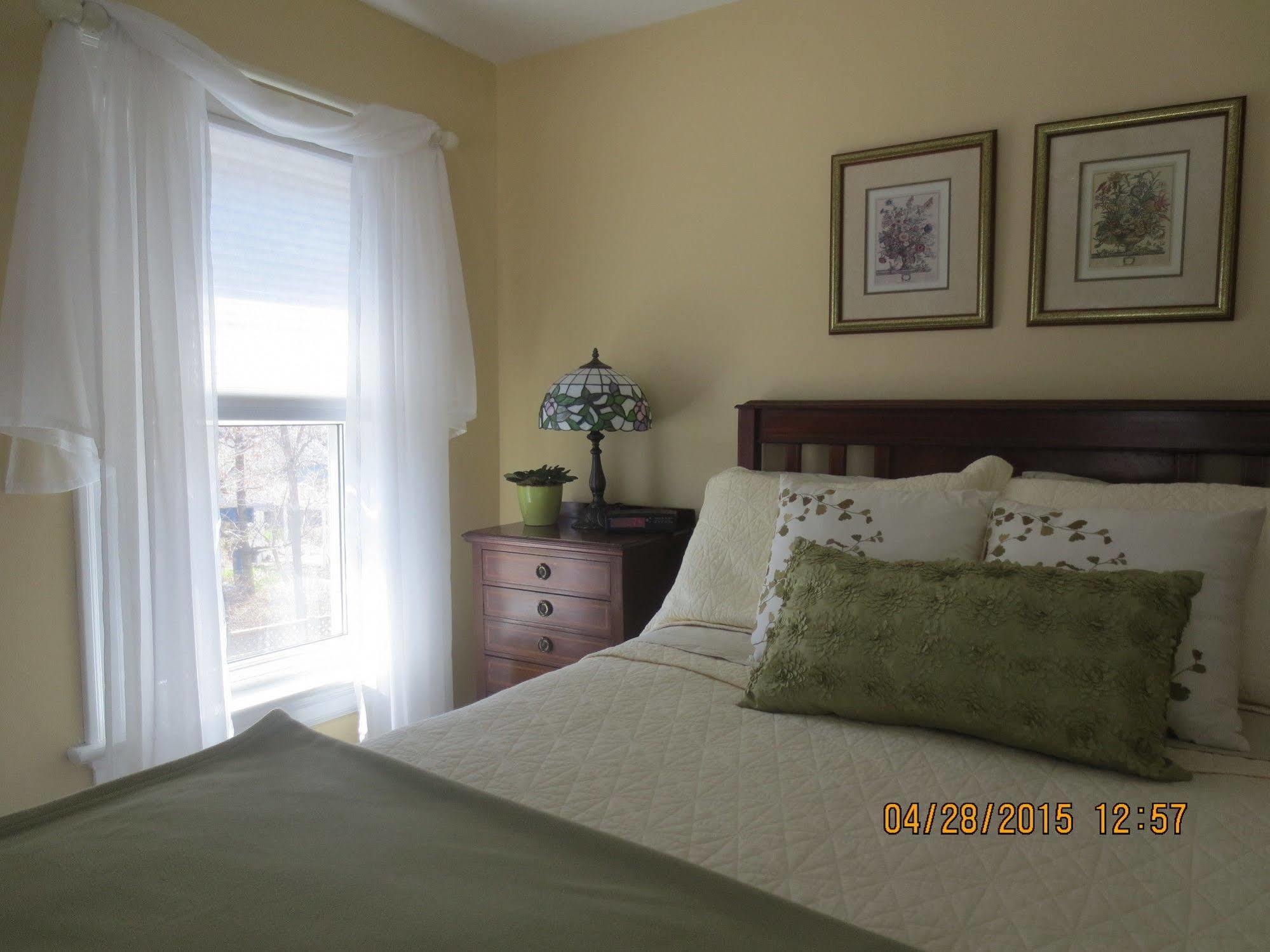 Bed and Breakfast Robinsong Thorold Exteriér fotografie