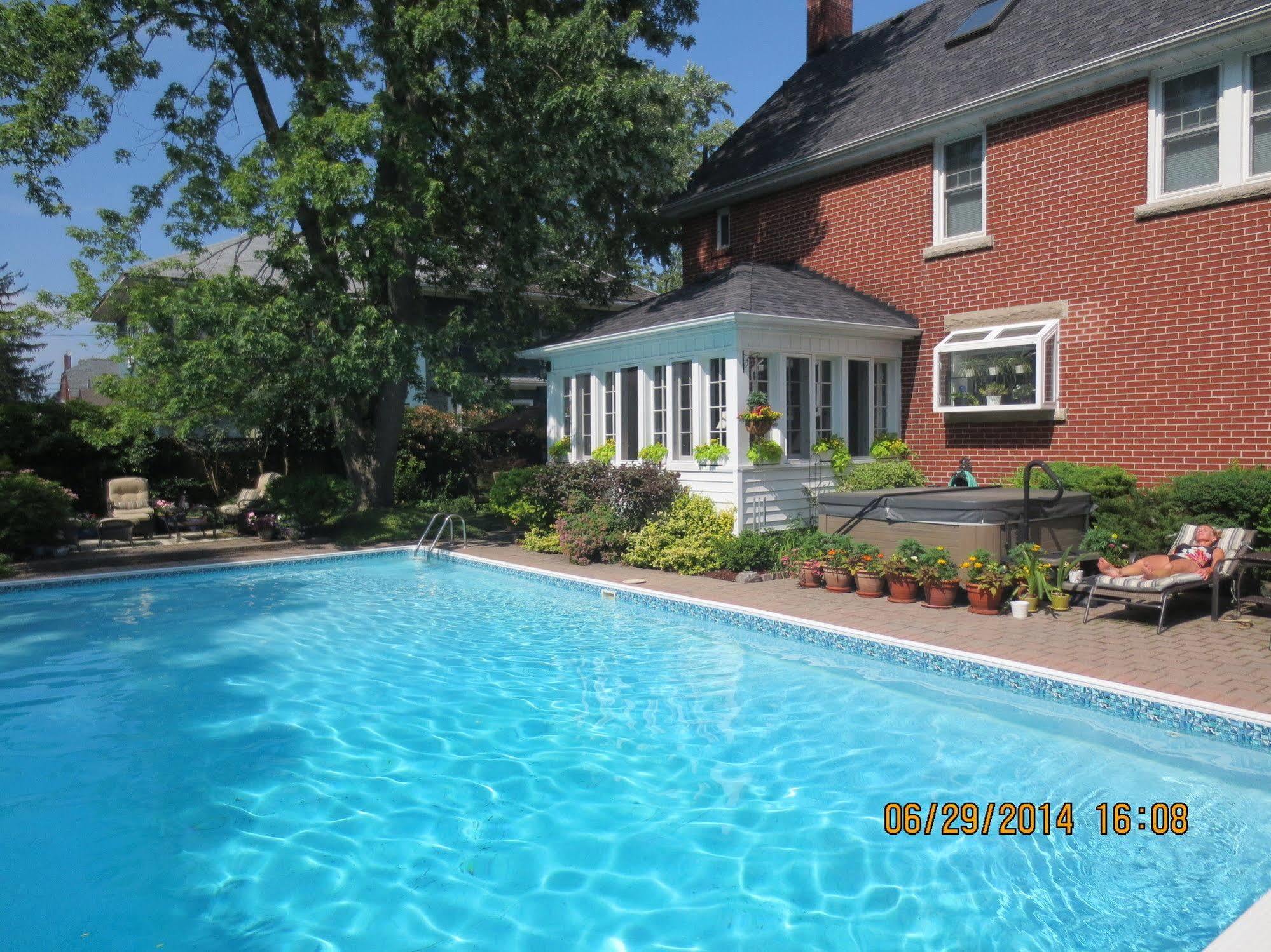 Bed and Breakfast Robinsong Thorold Exteriér fotografie